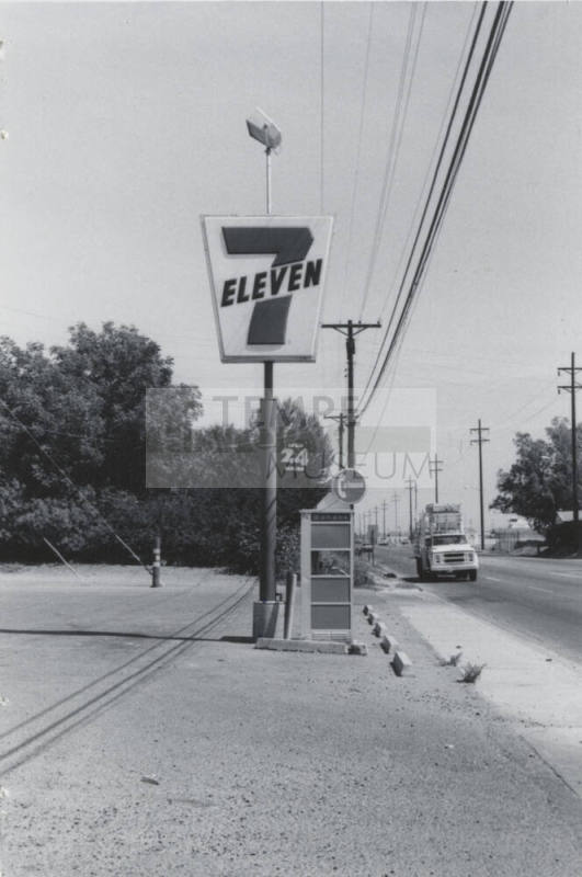 Seven Eleven Food Store - 1006 South McClintock Drive, Tempe, Arizona