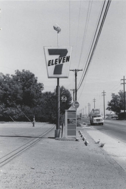Seven Eleven Food Store - 1006 South McClintock Drive, Tempe, Arizona