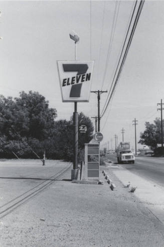 Seven Eleven Food Store - 1006 South McClintock Drive, Tempe, Arizona