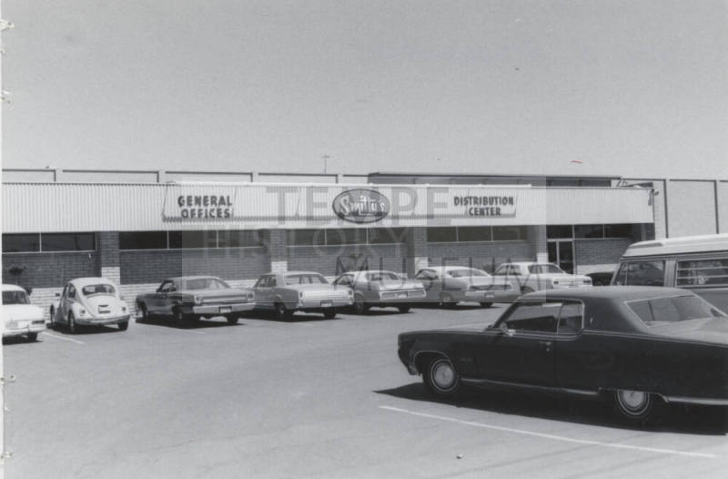 Smitty's Grocery Store - 1421 South McClintock Drive, Tempe, Arizona