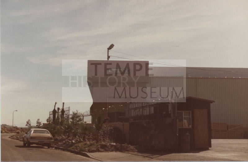 FW Leisure Industries Inc., 2605 West 1st Street, Tempe, Arizona