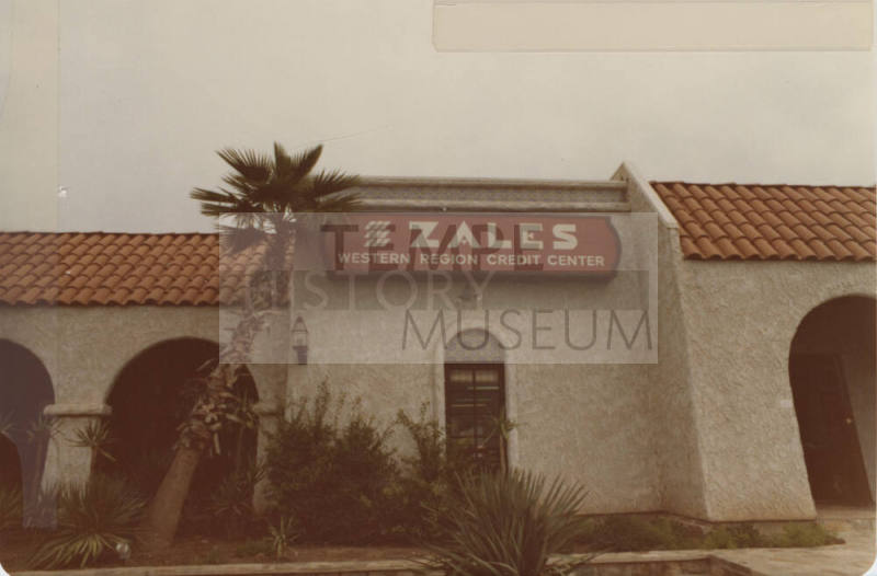 Zale's. 2609 West 1st Street, Tempe, Arizona