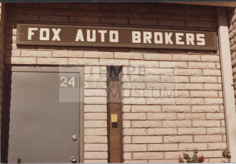 Fox Auto Brokers, 2618 West 1st Street, #24, Tempe, Arizona