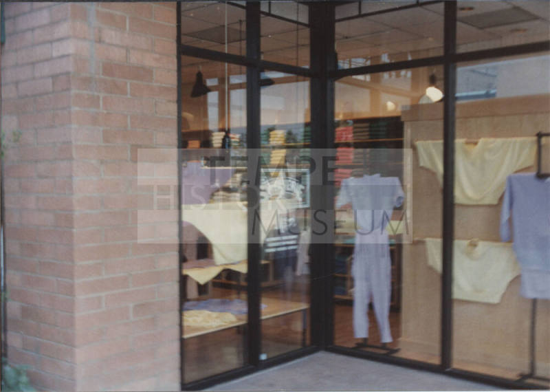 La Sweaterie, 51 West 3rd Street, Tempe, Arizona
