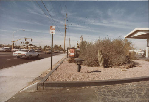 Paul & Carl's Arco Gas & Service Station - 3233 South McClintock Drive, Tempe, A