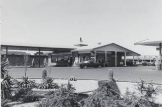 Paul & Carl's Arco Gas & Service Station - 3233 South McClintock Drive, Tempe, A