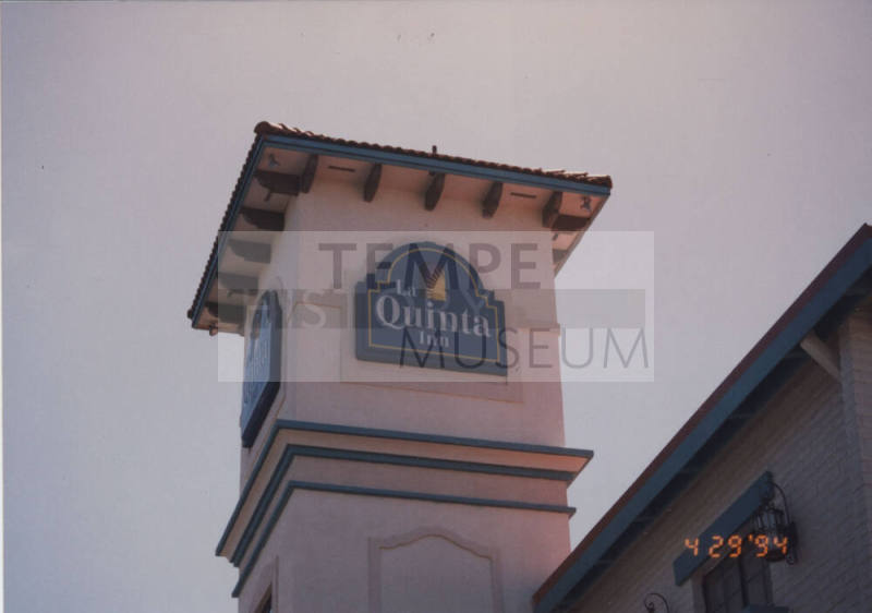 La Quinta Inn, 911 South 48th Street, Tempe, Arizona