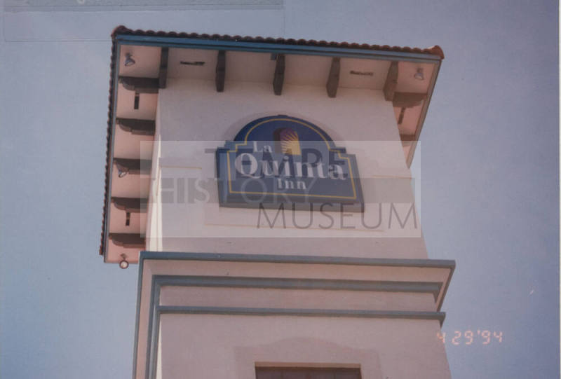 La Quinta Inn, 911 South 48th Street, Tempe, Arizona
