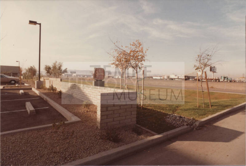 La Quinta Motor Inn, 911 South 48th Street, Tempe, Arizona