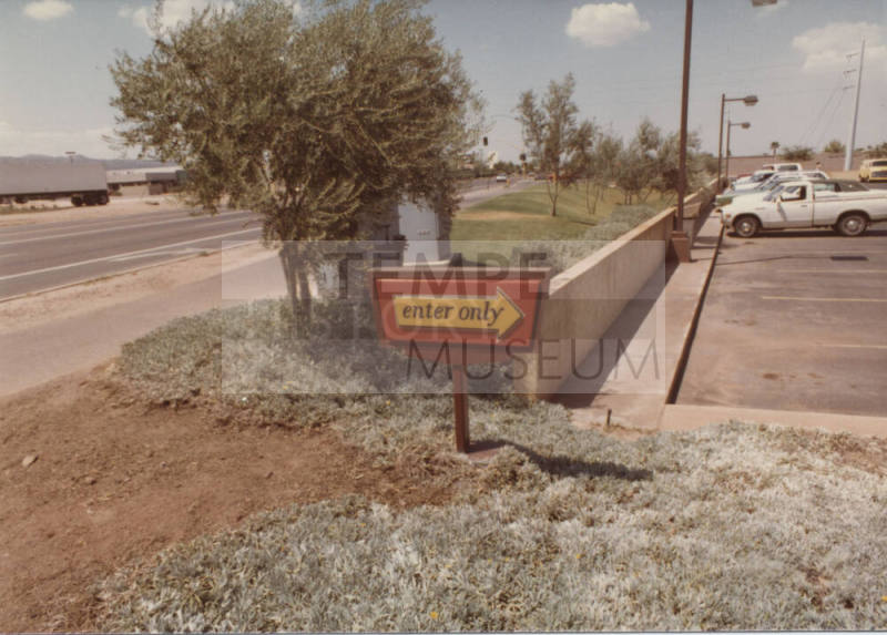 McDonald's, 3255 South 48th Street, Tempe, Arizona