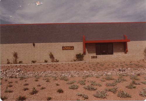 Kirsch, 2906 South 52nd Street, Tempe, Arizona