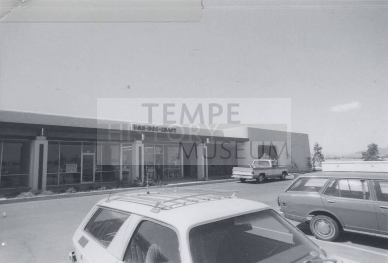 Han-Dee-Craft - 6438 South McClintock Drive, Tempe, Arizona