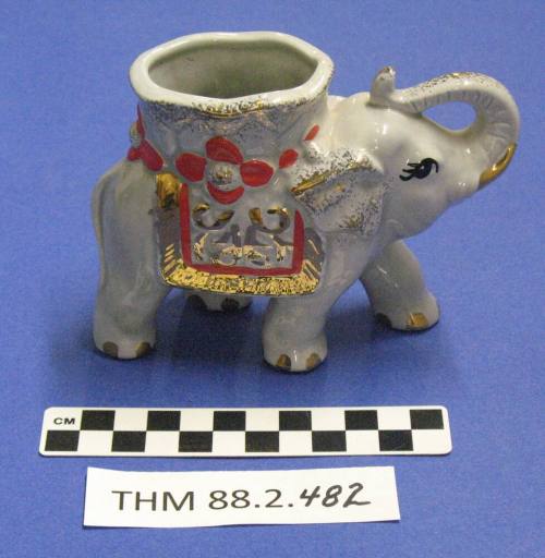 Elephant figurine-container