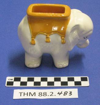Elephant figurine, plant holder-white