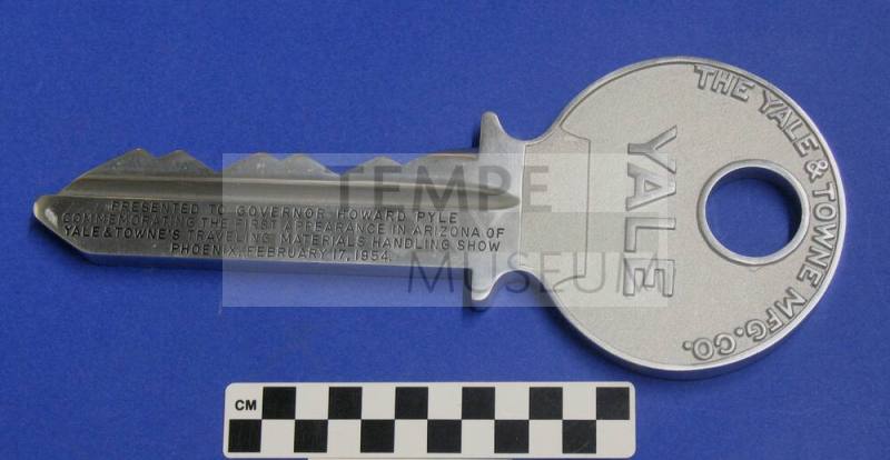 Key commemorating Yale and Towne's First Arizona Show