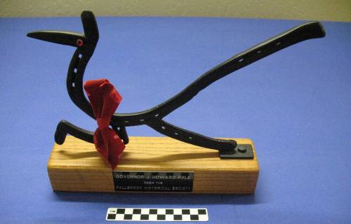 Fallbrook Historical Society Roadrunner sculpture award