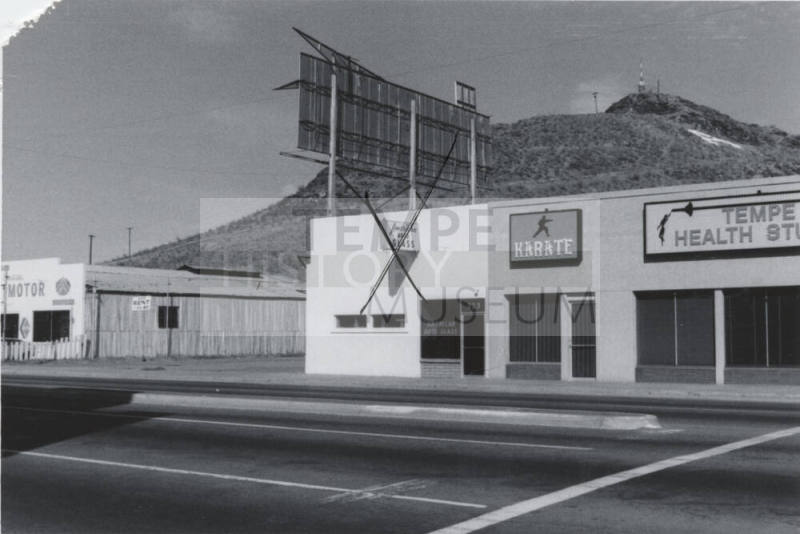 American Auto Glass - 323 South Mill Avenue, Tempe, Arizona