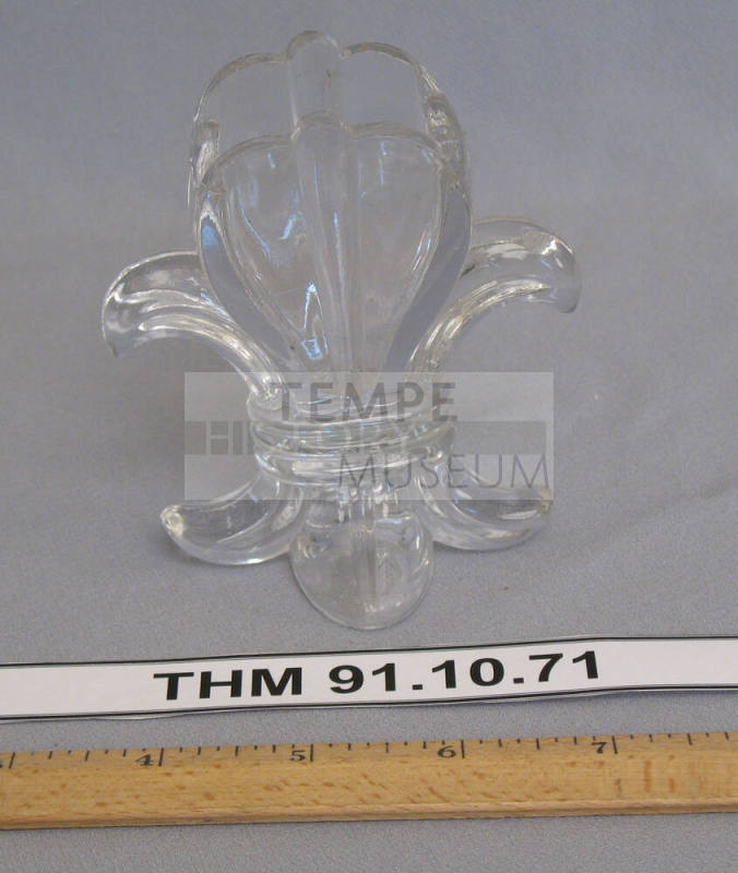 Fleur de lis toothpick holder