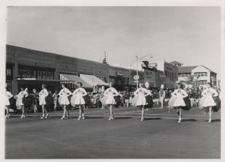 Mill Avenue Parade:  Pom Line