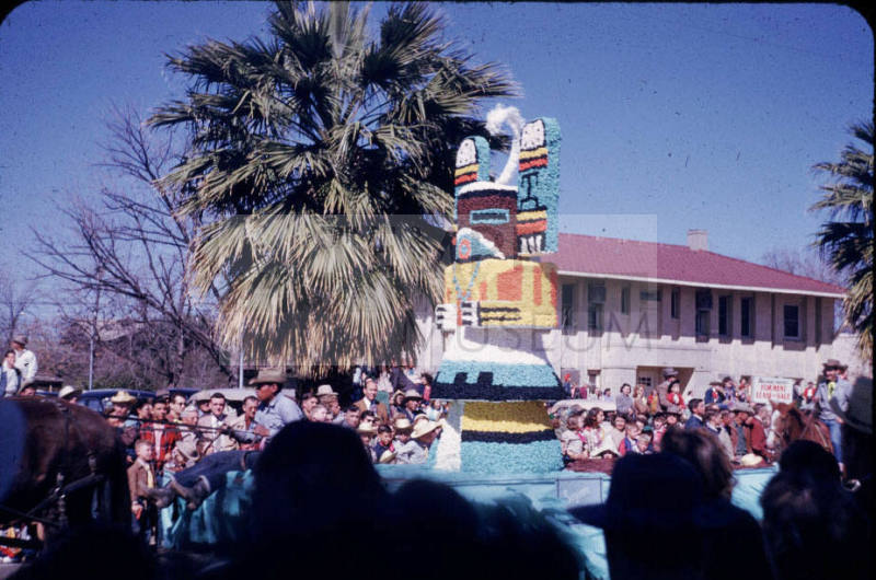 Phoenix Jaycees Rodeo Parade:  Totem Pole Float