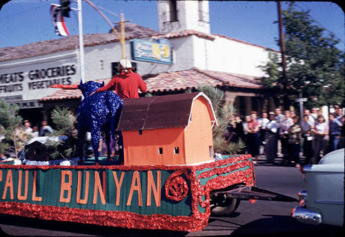 Parade:  Paul Bunyan Float - Mill Avenue, Tempe