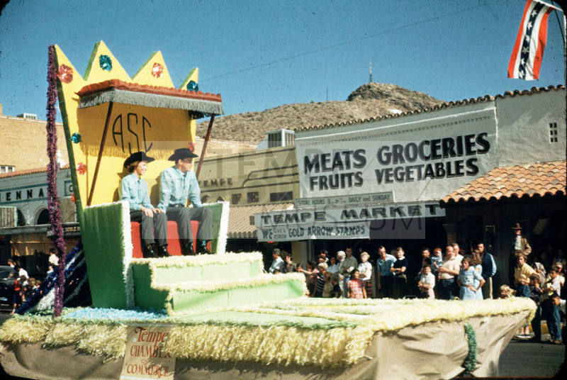 Parade:  Throne Float - Mill Avenue, Tempe