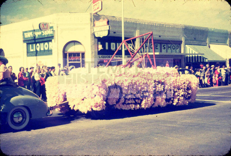 Parade:  "Deep Purple" float - Mill Avenue, Tempe