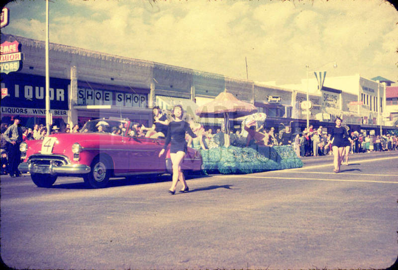Parade:  Tropical Float - Mill Avenue, Tempe