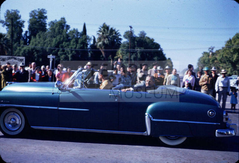 Parade:  Parade Convertible - Mill Avenue, Tempe