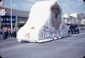 Parade:  White Clock Float - Mill Avenue, Tempe