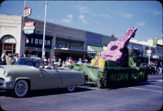 Parade:  "Aloha" Float - Mill Avenue, Tempe