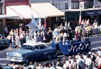 Parade:  "Hitch your Wagon to a Star" Float - Mill Avenue, Tempe