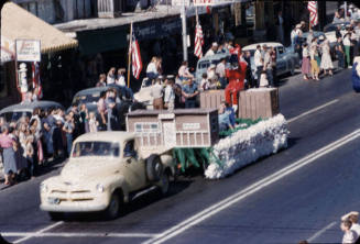 Parade:  Parade Float - Mill Avenue, Tempe