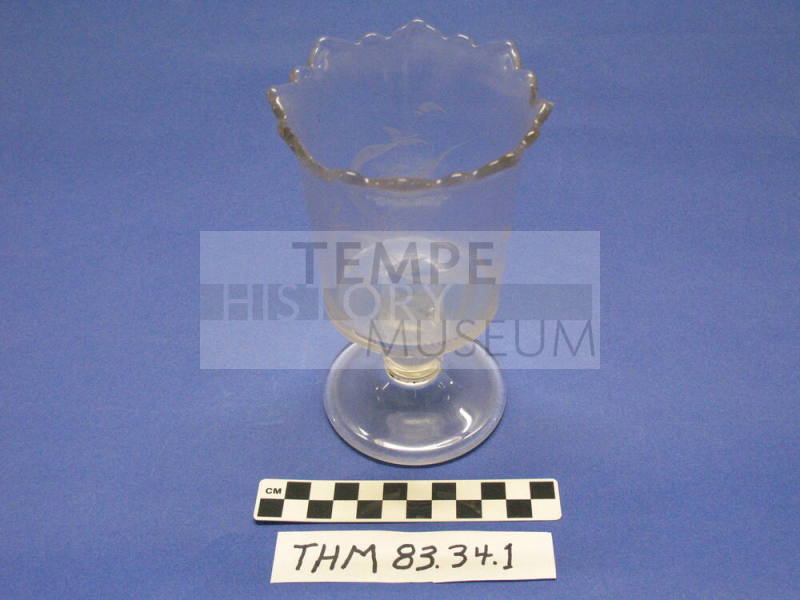 Clear glass spooner