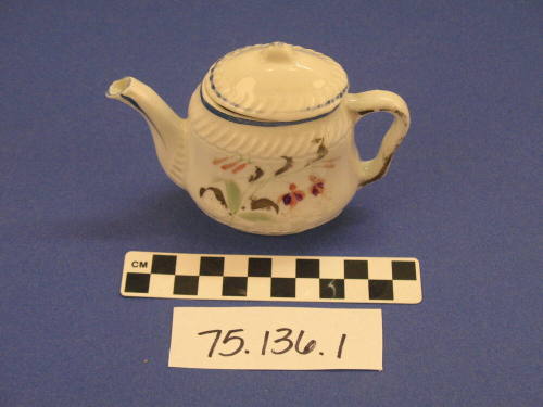 Tea Pot With Lid