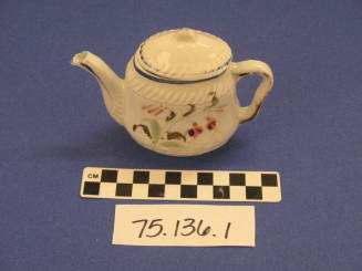 Tea Pot With Lid