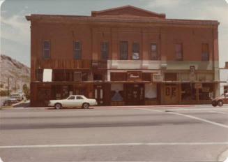 View of 401-403 Mill Avenue