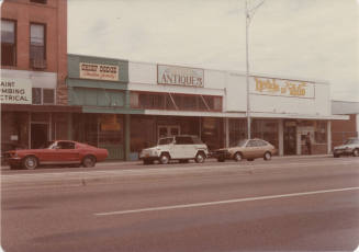 View of the 514-518 Block of Mill Avenue