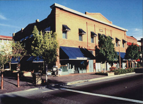 Photo of Andre Building on Mill Avenue Showing Paradise Bar and Grill