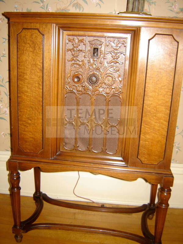 Electric Radio, Wood Standing Model