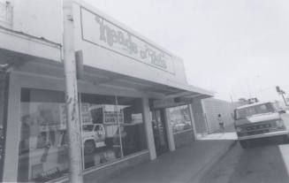 Heads Or Tails Clothing Store - 514 South Mill Avenue, Tempe, Arizona