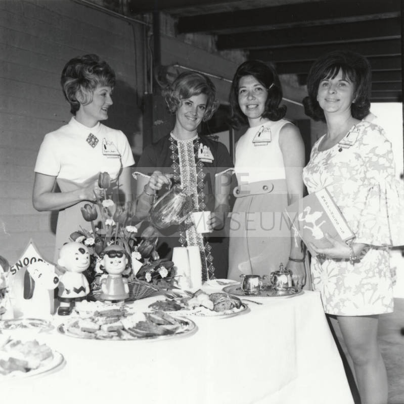 Epsilon Sigma Alpha Tea Party  (2 of 2)