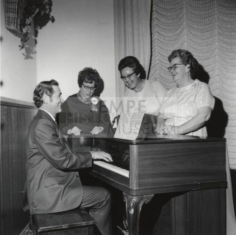 Piano Player and Audience