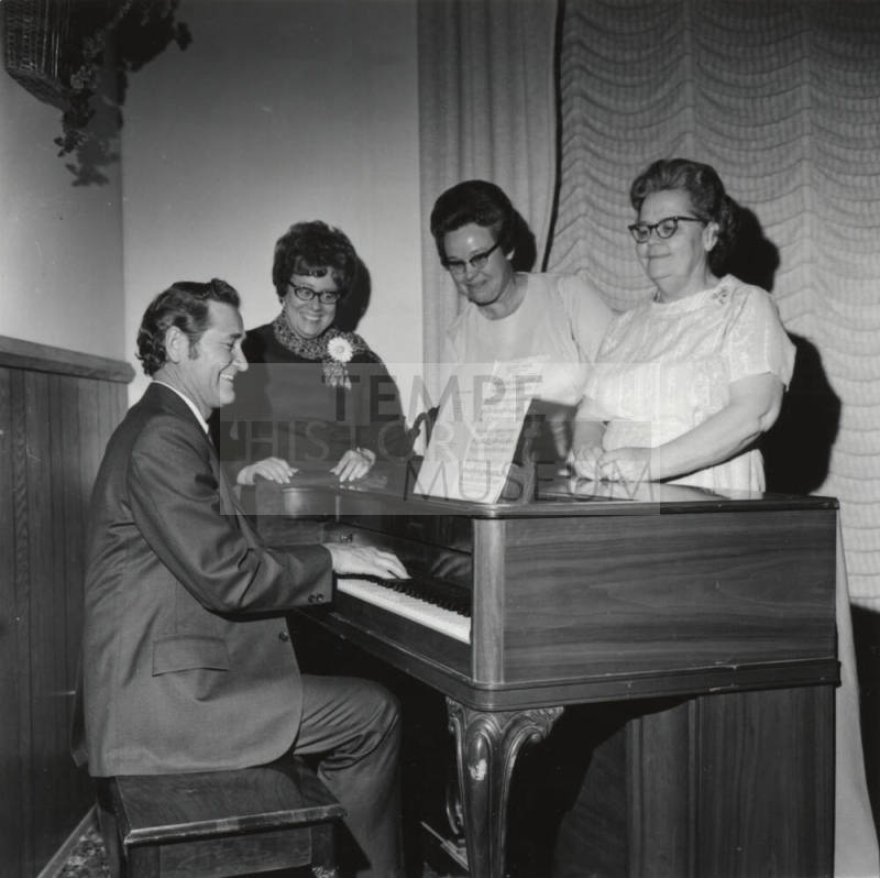Piano Player and Audience