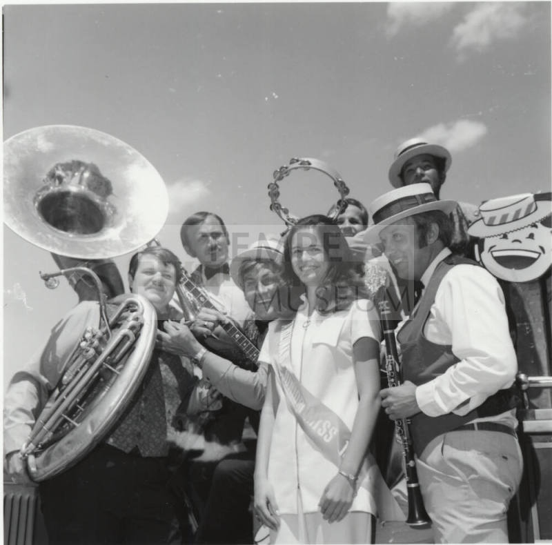 Arizona Junior Miss in the Centennial Parade