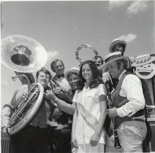 Arizona Junior Miss in the Centennial Parade