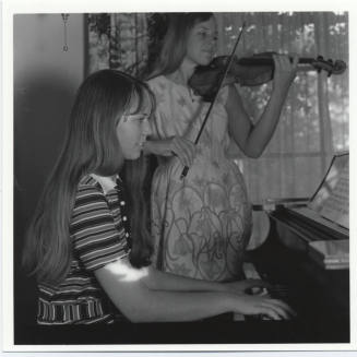Young pianist and young violinist