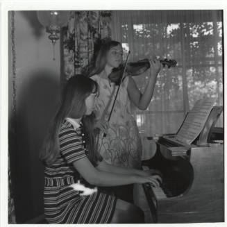 Young pianist and Young violinist