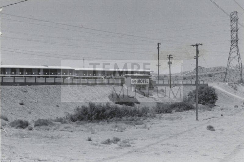 Park Riviera Motor Hotel - 625 South Mill Avenue, Tempe, Arizona