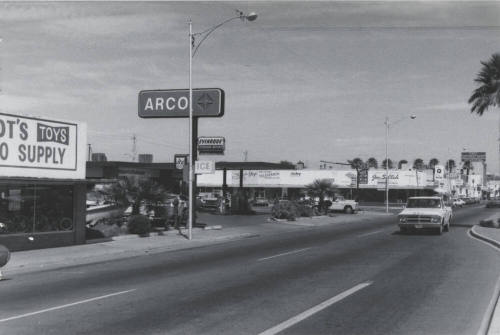 Arco Gasoline Station - 700 South Mill Avenue, Tempe, Arizona